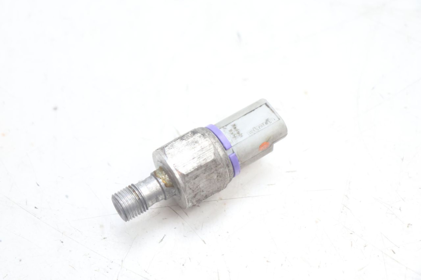 photo de OLIEDRUKSENSOR REMMEN PIAGGIO MP3 125 (2006 - 2014) - Detail van het onderdeel
