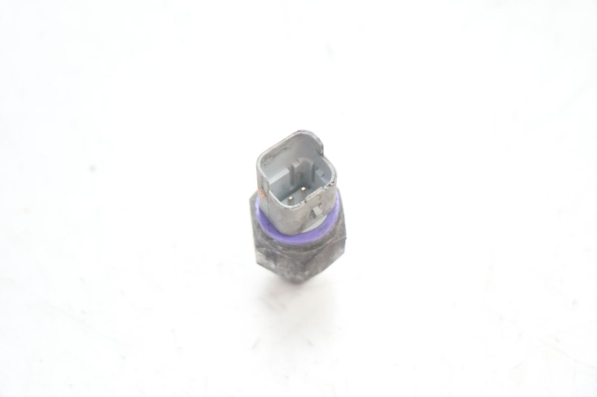 photo de OLIEDRUKSENSOR REMMEN PIAGGIO MP3 125 (2006 - 2014) - Andere kijkhoek