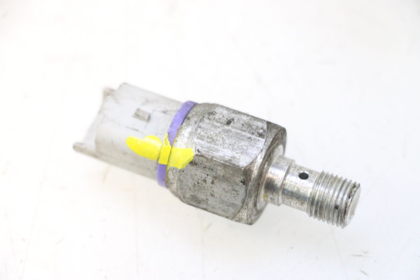 photo de OLIEDRUKSENSOR REMMEN PIAGGIO MP3 500 (2011 - 2015) - Hoofdaanzicht