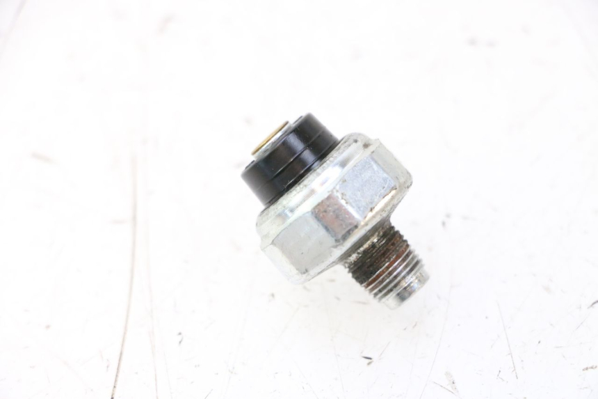 photo de OLIEDRUKSENSOR SUZUKI GSR 600 (2005 - 2012) - Hoofdaanzicht