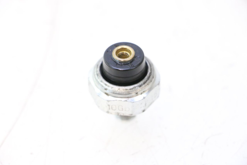 photo de OLIEDRUKSENSOR SUZUKI GSR 600 (2005 - 2012) - Detail van het onderdeel