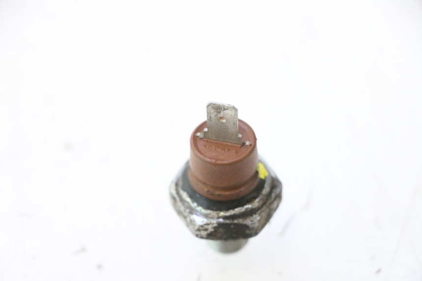 photo de OLIEDRUKSENSOR PIAGGIO LIBERTY IGET S 125 (2016 - 2020) - Detail van het onderdeel