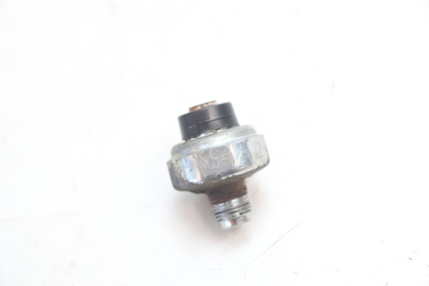 photo de OLIEDRUKSENSOR SUZUKI SV S 650 (2003 - 2009) - Detail van het onderdeel
