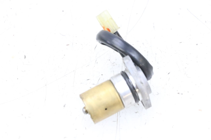 photo de OLIEDRUKSENSOR YAMAHA TDM ABS 900 (2002 - 2014) - Technische close-up