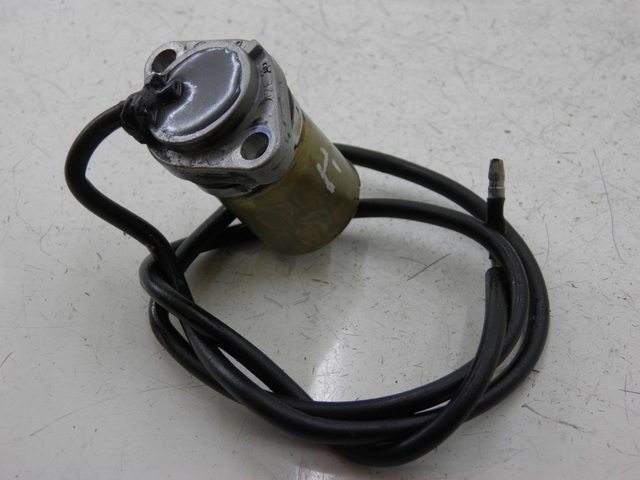 photo de OLIEDRUKSENSOR YAMAHA FJR 1300 (2004 - 2005) - Hoofdaanzicht