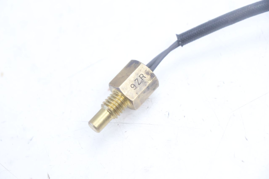 photo de MOTORTEMPERATUURSENSOR PEUGEOT KISBEE 4T 50 (2018 - 2022) - Detail van het onderdeel