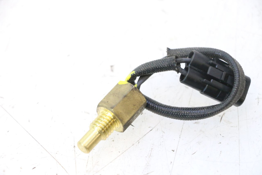 photo de MOTORTEMPERATUURSENSOR PEUGEOT KISBEE 4T 50 (2018 - 2022) - Detail van het onderdeel