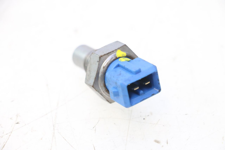 photo de MOTOR TEMPERATUURSENSOR PIAGGIO LIBERTY IGET S 125 (2016 - 2020) - Andere kijkhoek