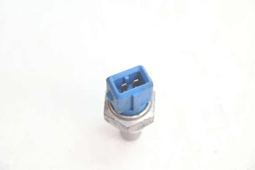 photo de MOTOR TEMPERATUURSENSOR PIAGGIO ZIP IGET 4T 50 (2021 - 2023) - Zoom op gebruiksstaat