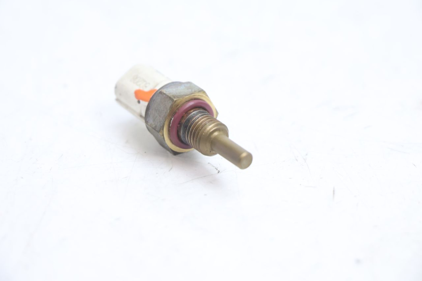 photo de WATERTEMPERATUURSENSOR KAWASAKI ER-6 ER6 N 650 (2005 - 2009) - Zoom op gebruiksstaat