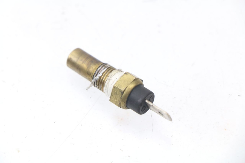 photo de WATERTEMPERATUURSENSOR TNT MOTOR FASTINO 4T 50 (2013 - 2019) - Zoom op gebruiksstaat