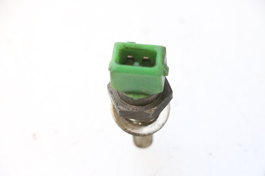 photo de WATERTEMPERATUURSENSOR HONDA FES PANTHEON 2T 125 (1998 - 2002) - Detail van het onderdeel