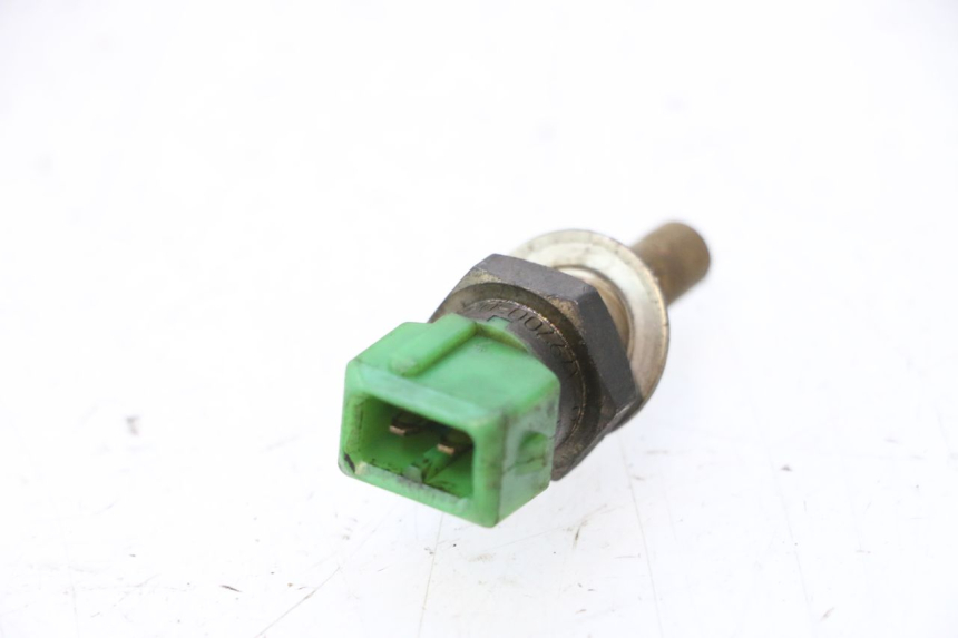 photo de WATERTEMPERATUURSENSOR HONDA FES PANTHEON 2T 125 (1998 - 2002) - Zoom op gebruiksstaat