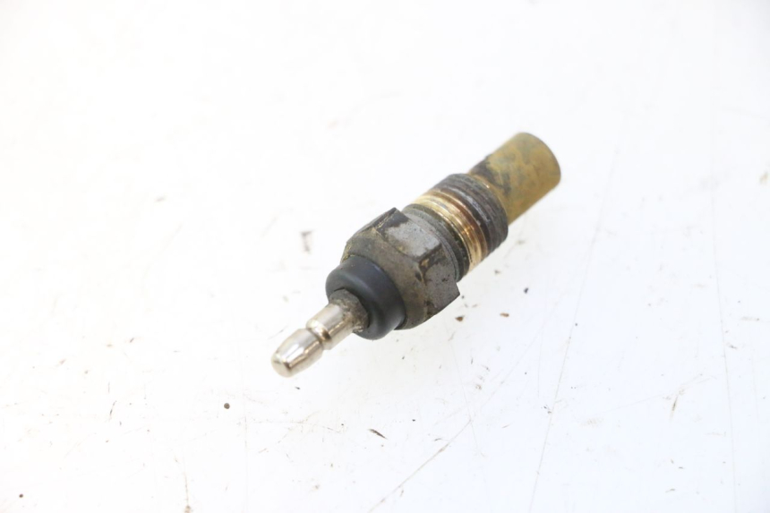 photo de WATERTEMPERATUURSENSOR HONDA FES PANTHEON 2T 125 (1998 - 2002) - Detail van het onderdeel