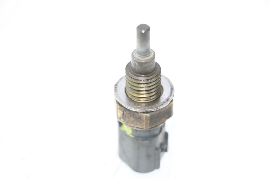 photo de WATERTEMPERATUURSENSOR HONDA FES PANTHEON 125 (2003 - 2007) - Detail van het onderdeel