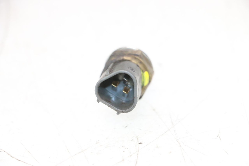 photo de WATERTEMPERATUURSENSOR HONDA FES PANTHEON 125 (2003 - 2007) - Zoom op gebruiksstaat