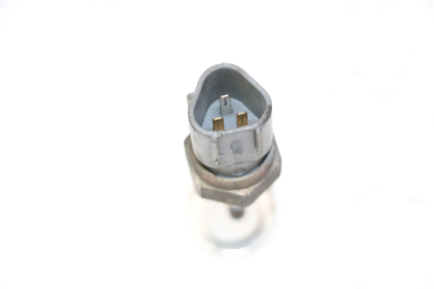 photo de WATERTEMPERATUURSENSOR HONDA FES S-WING SWING ABS 125 (2007 - 2015) - Zoom op gebruiksstaat