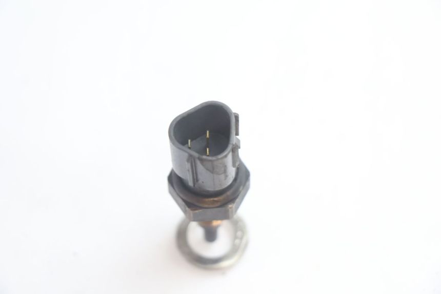 photo de WATERTEMPERATUURSENSOR HONDA FES S-WING SWING ABS 125 (2007 - 2015) - Zoom op gebruiksstaat
