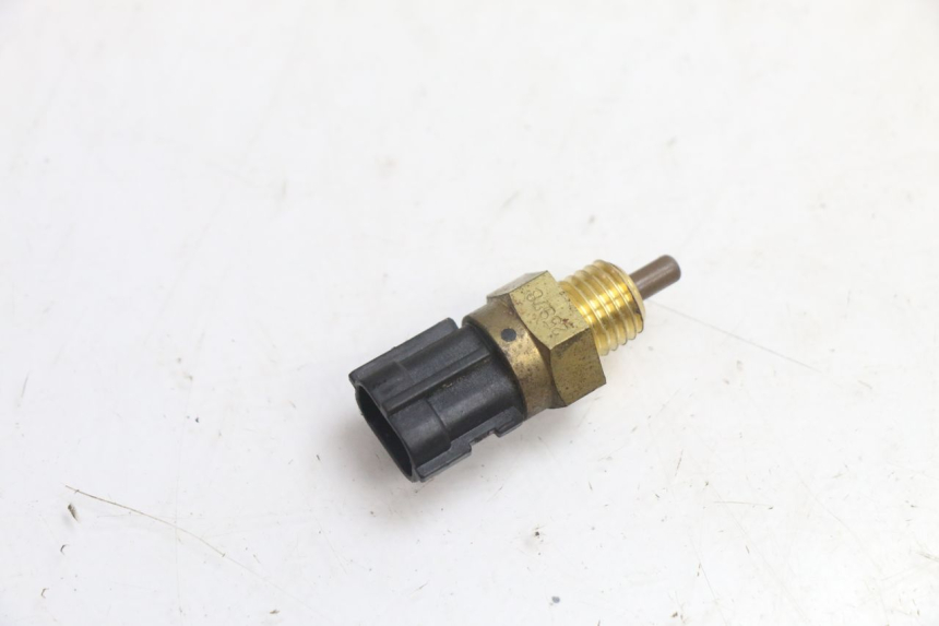 photo de WATERTEMPERATUURSENSOR YAMAHA FJR 1300 (2001 - 2005) - Detail van het onderdeel