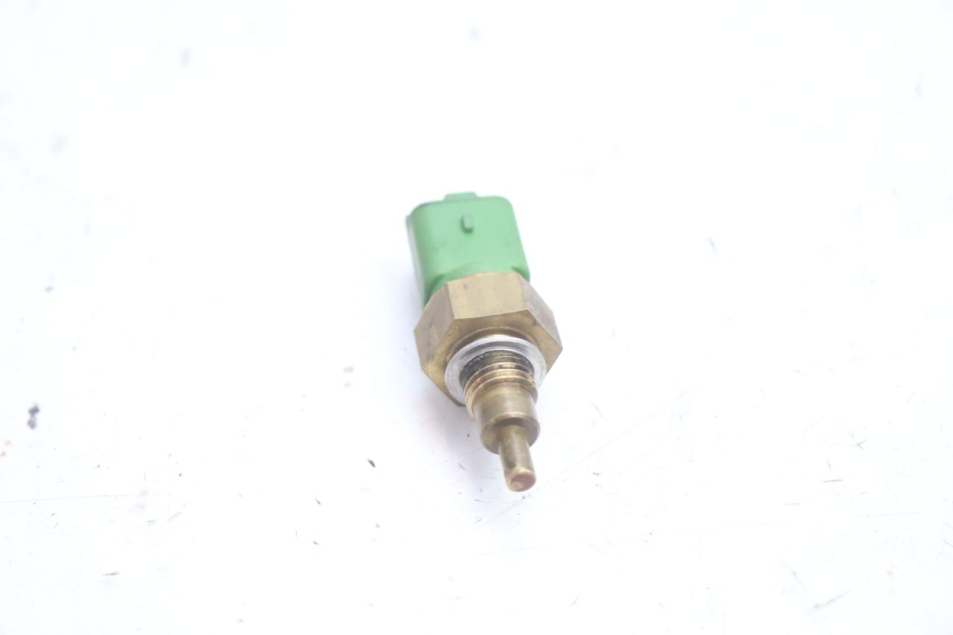 photo de WATERTEMPERATUURSENSOR GILERA GP 800 (2007 - 2013) - Zoom op gebruiksstaat