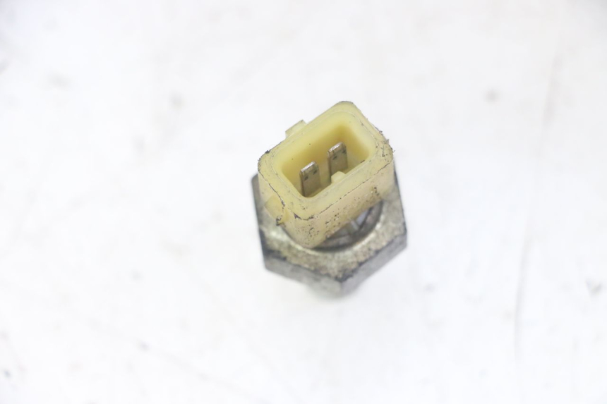 photo de WATERTEMPERATUURSENSOR PEUGEOT JET FORCE CARBU 50 (2003 - 2016) - Andere kijkhoek