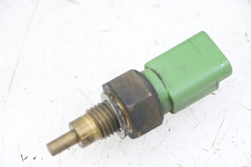 photo de WATERTEMPERATUURSENSOR PIAGGIO MP3 LT 400 (2007 - 2012) - Andere kijkhoek