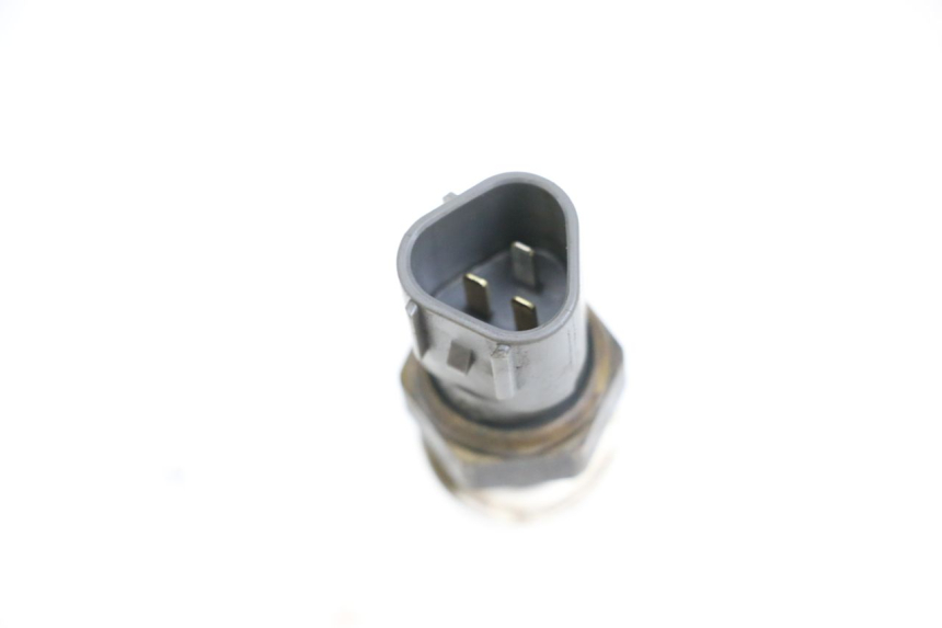 photo de WATERTEMPERATUURSENSOR HONDA NHX LEAD 110 (2008 - 2010) - Zoom op gebruiksstaat