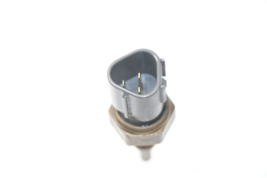 photo de WATERTEMPERATUURSENSOR HONDA NSS EX FORZA 250 (2005 - 2013) - Detail van het onderdeel
