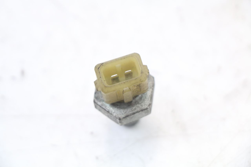 photo de WATERTEMPERATUURSENSOR PEUGEOT BELVILLE 125 (2017 - 2021) - Zoom op gebruiksstaat