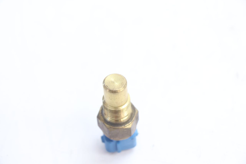 photo de WATERTEMPERATUURSENSOR PEUGEOT SPEEDFIGHT LC 50 (1996 - 2002) - Andere kijkhoek
