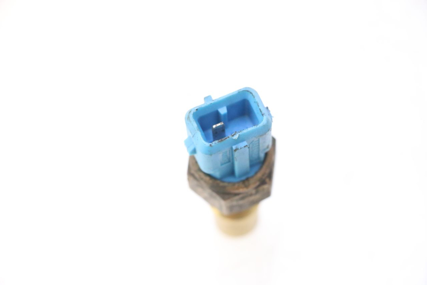 photo de WATERTEMPERATUURSENSOR PEUGEOT SPEEDFIGHT LC 50 (1996 - 2002) - Zoom op gebruiksstaat