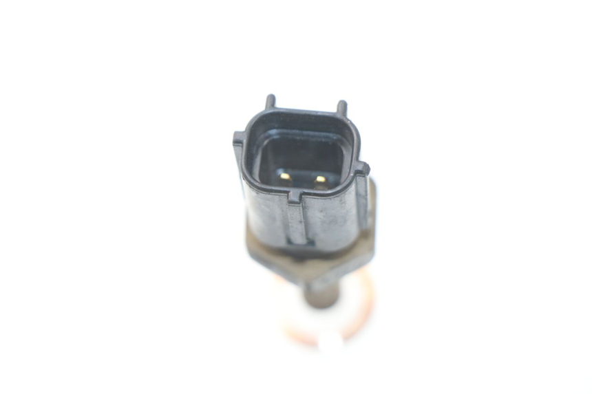 photo de WATERTEMPERATUURSENSOR SUZUKI SV S ABS 650 (2003 - 2009) - Zoom op gebruiksstaat