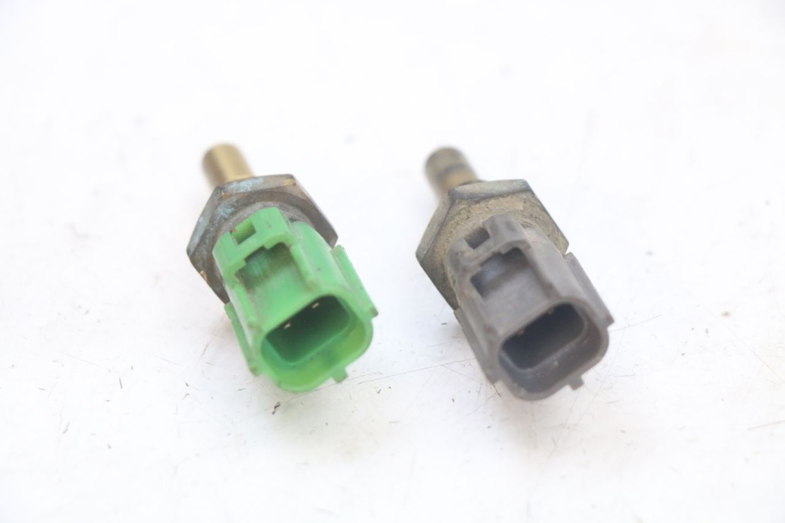photo de WATERTEMPERATUURSENSOR YAMAHA TDM ABS 900 (2002 - 2014) - Andere kijkhoek