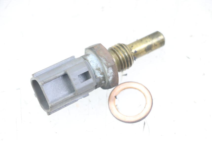 photo de WATERTEMPERATUURSENSOR YAMAHA TDM ABS 900 (2002 - 2014) - Detail van het onderdeel