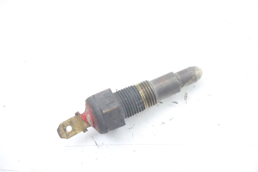 photo de WATERTEMPERATUURSENSOR HONDA VT C2 SHADOW 750 (1997 - 2001) - Detail van het onderdeel