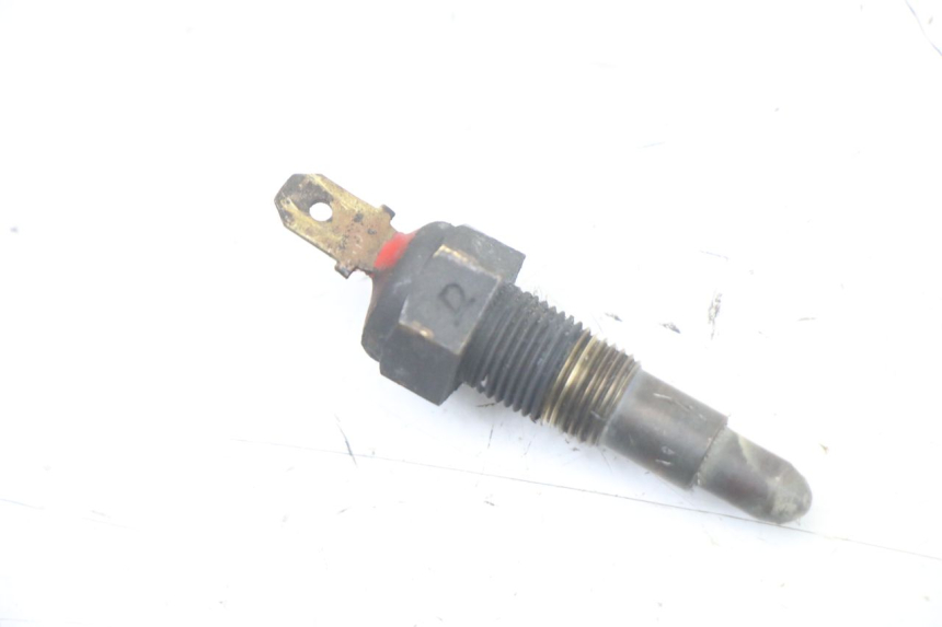 photo de WATERTEMPERATUURSENSOR HONDA VT C2 SHADOW 750 (1997 - 2001) - Zoom op gebruiksstaat