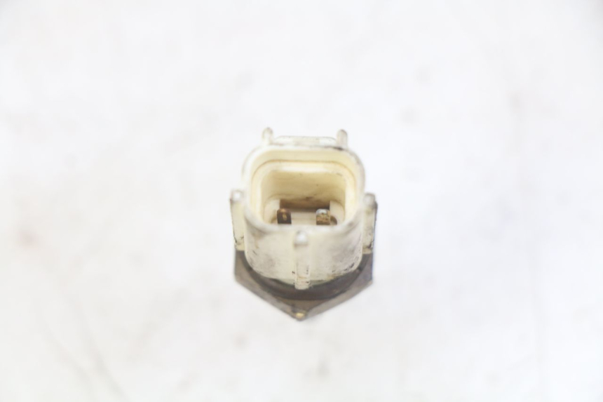 photo de WATERTEMPERATUURSENSOR YAMAHA XMAX X-MAX 125 (2006 - 2009) - Detail van het onderdeel