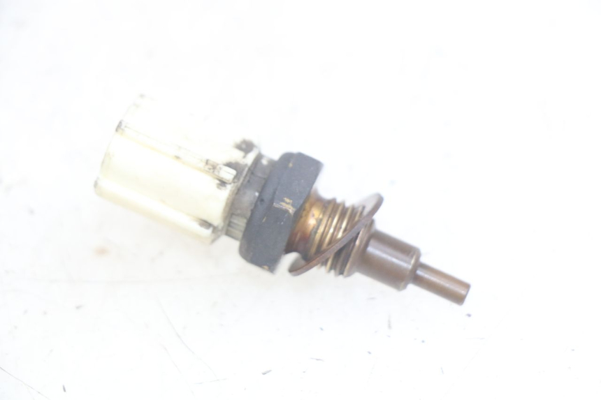 photo de WATERTEMPERATUURSENSOR YAMAHA XMAX X-MAX 125 (2006 - 2009) - Hoofdaanzicht