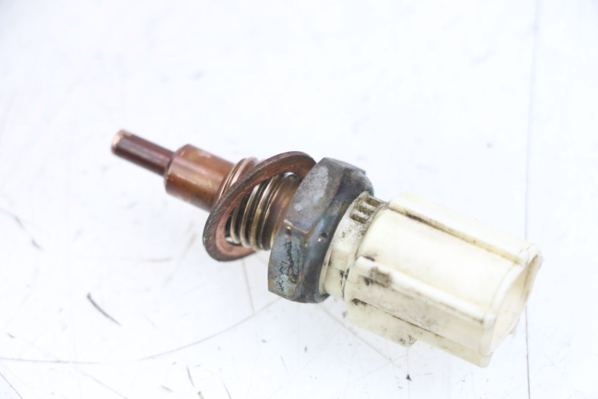 photo de WATERTEMPERATUURSENSOR YAMAHA X-MAX XMAX 250 (2006 - 2009) - Zoom op gebruiksstaat