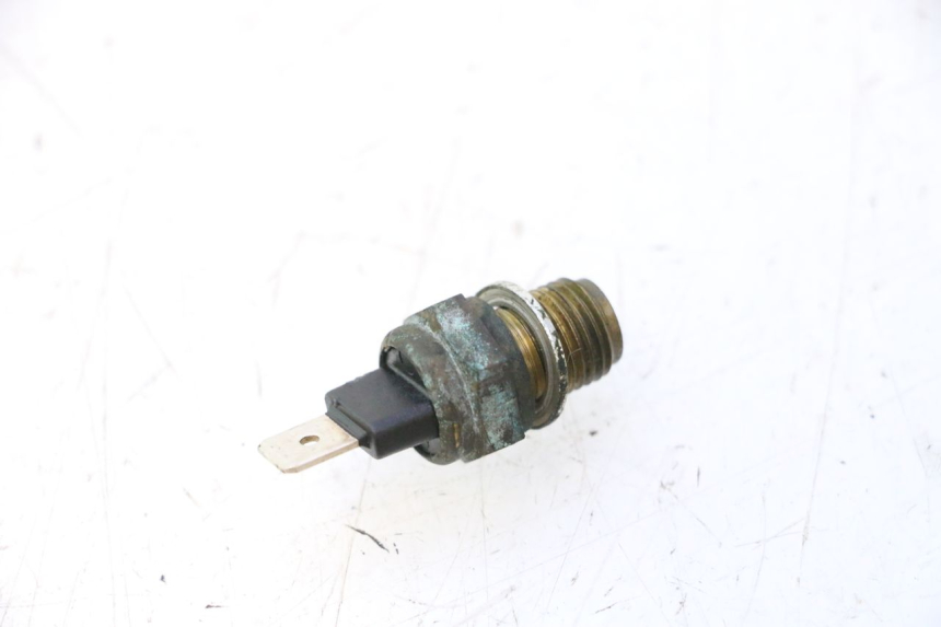photo de WATERTEMPERATUURSENSOR PIAGGIO X9 EVOLUTION 125 (2003 - 2007) - Zoom op gebruiksstaat