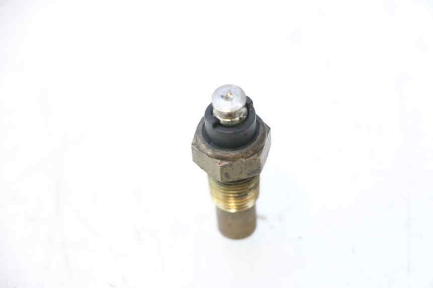 photo de WATERTEMPERATUURSENSOR YAMAHA YP MAJESTY 125 (1998 - 2001) - Zoom op gebruiksstaat