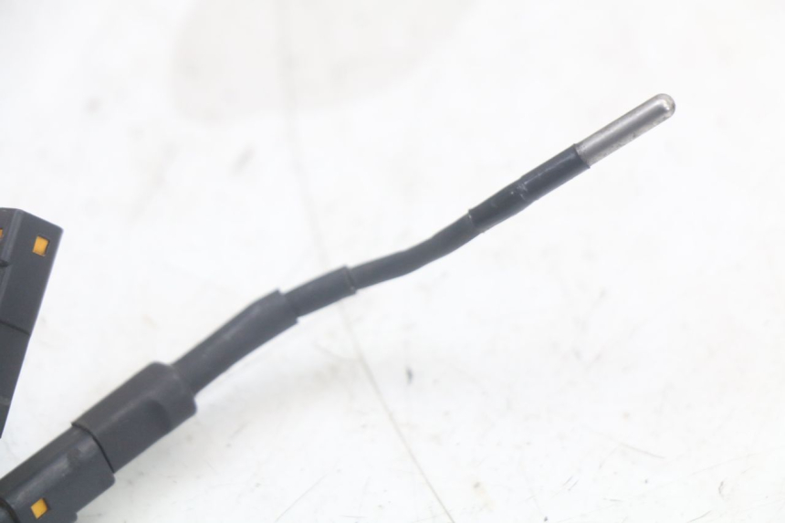 photo de BUITENTEMPERATUURSENSOR QUADRO 3D S 350 (2013 - 2018) - Bevestigingspunten