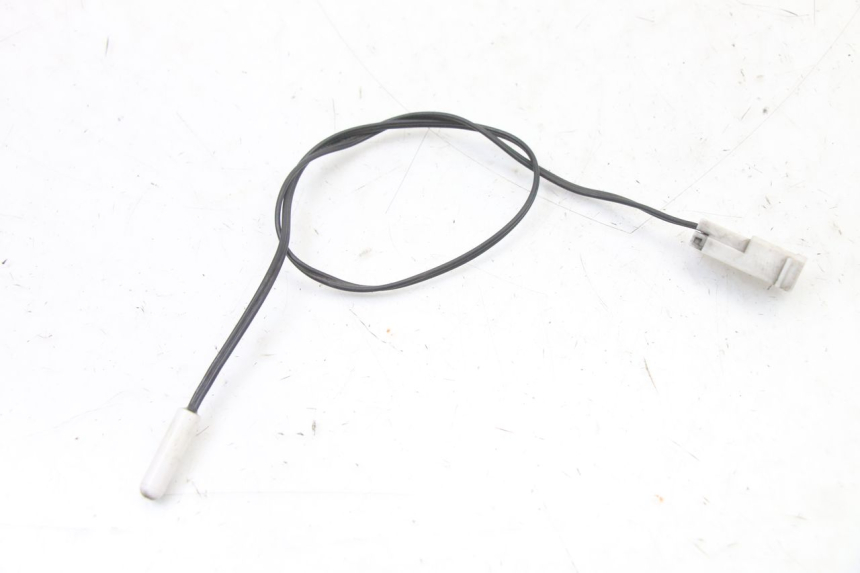 photo de BUITENTEMPERATUURSENSOR PEUGEOT SATELIS 125 (2013 - 2018) - Detail van het onderdeel