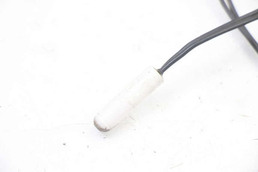 photo de BUITENTEMPERATUURSENSOR PEUGEOT SATELIS 125 (2013 - 2018) - Zoom op gebruiksstaat