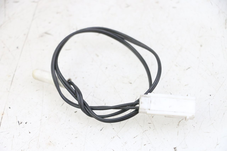 photo de BUITENTEMPERATUURSENSOR PEUGEOT SATELIS 125 (2013 - 2018) - Zoom op gebruiksstaat