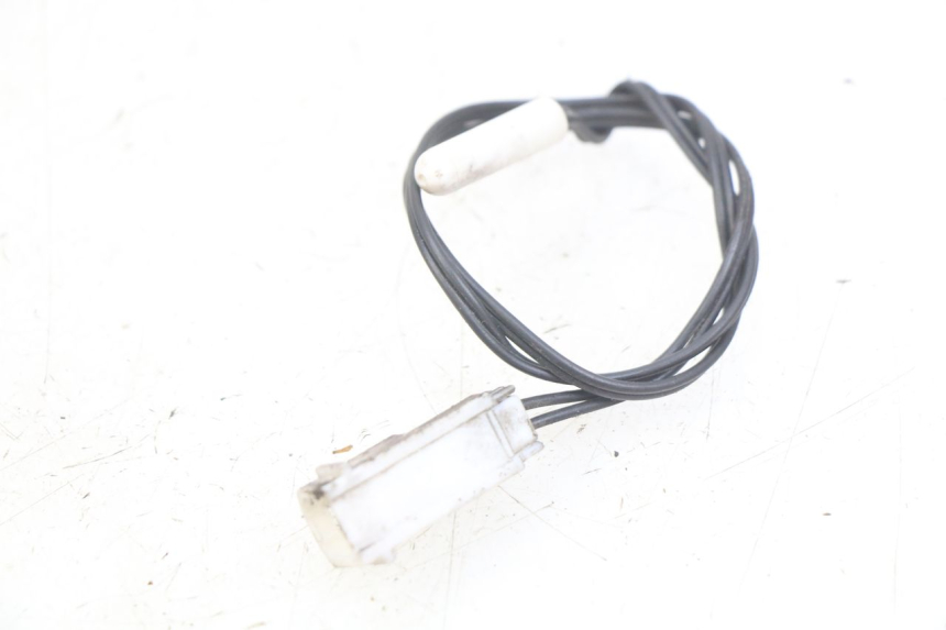 photo de BUITENTEMPERATUURSENSOR PEUGEOT SATELIS 125 (2010 - 2012) - Hoofdaanzicht