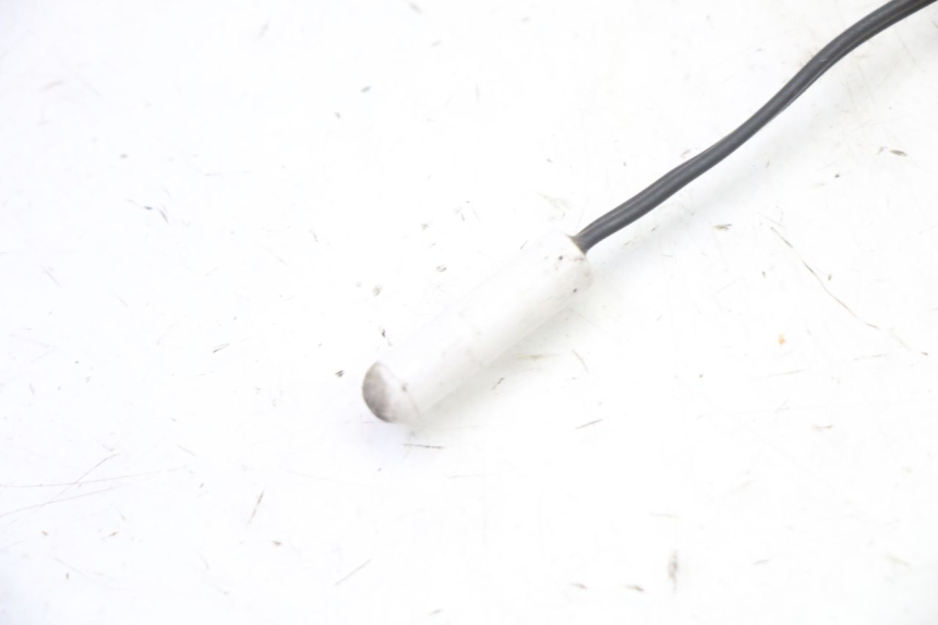 photo de BUITENTEMPERATUURSENSOR PEUGEOT SATELIS 125 (2013 - 2018) - Zoom op gebruiksstaat