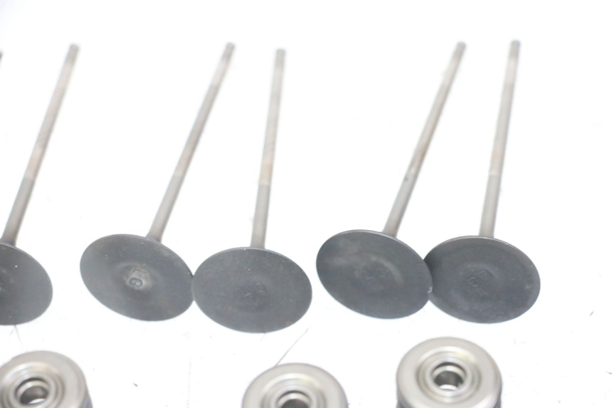 photo de KLEP HONDA CB R 1000 (2018 - 2023) - Visuele inspectie