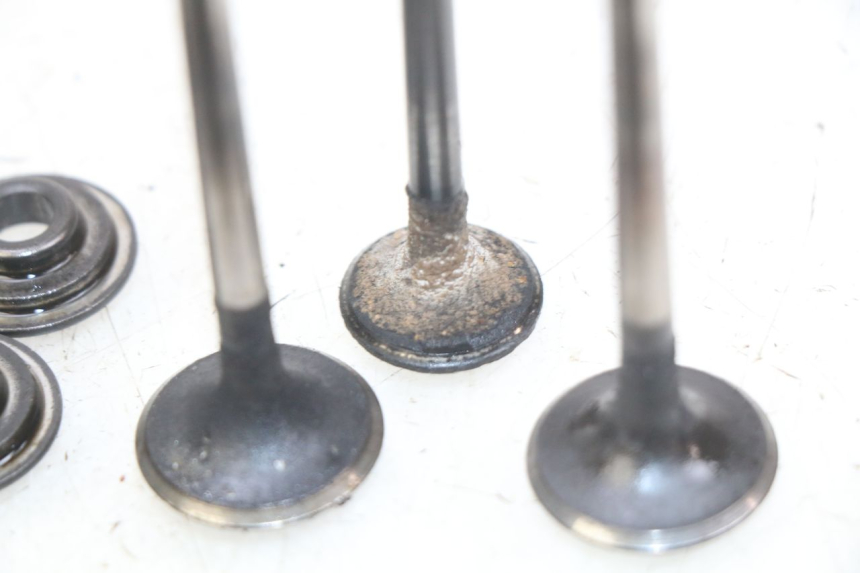 photo de KLEP HONDA CM 125 (1983 - 2003) - Zoom op gebruiksstaat