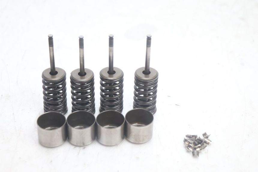photo de KLEP HONDA FJS SILVER WING SILVERWING 400 (2005 - 2008) - Zoom op componenten